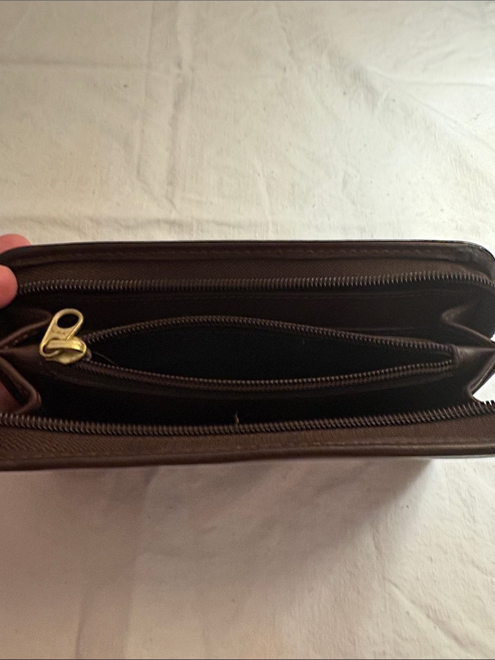 Brown Handcrafted Leather Zip Wallet, made in Bolivia - Picture 5 of 12
